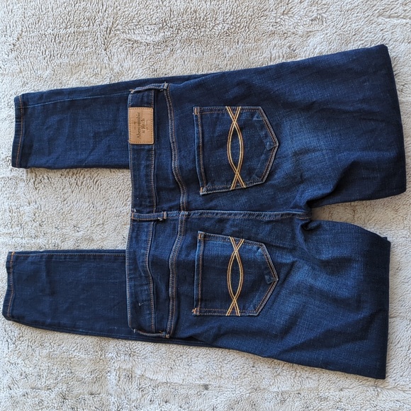 Abercrombie & Fitch Darker Wash Mid Rise Skinny Blue Jean Size 2 Waist 28 Inches - Picture 5 of 5